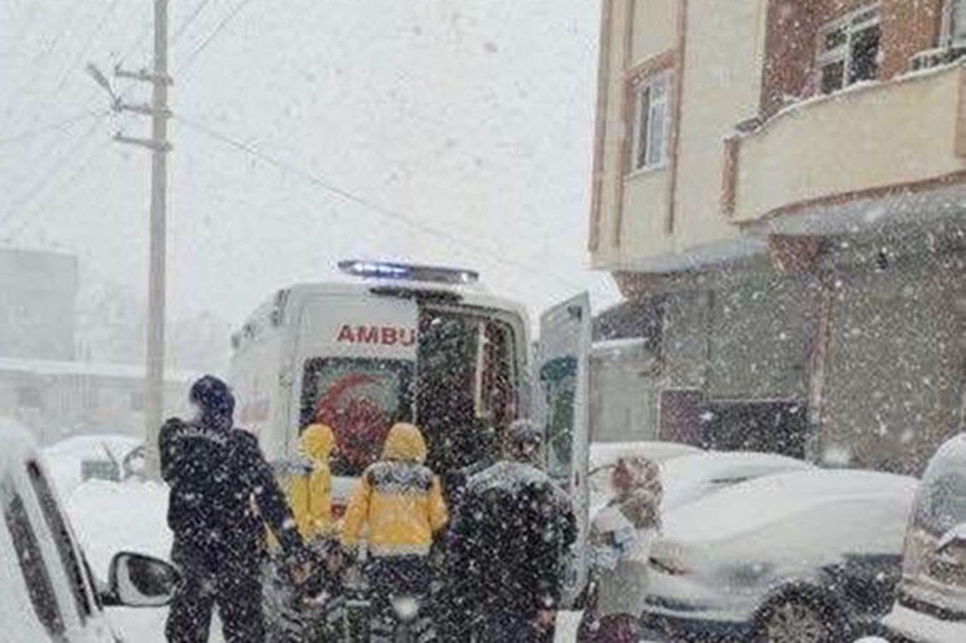 Gaziantep’te son yılların en yoğun kar yağışı yaşanıyor Gaziantep’te son yılların en yoğun kar yağışı yaşanıyor